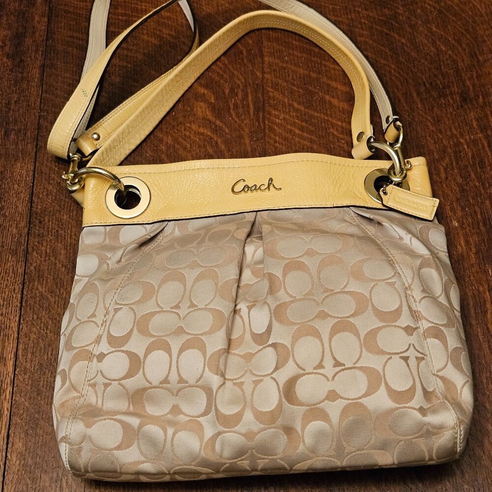 Vintage Y2K Coach Ashley Hippie Bag. Extra Strap